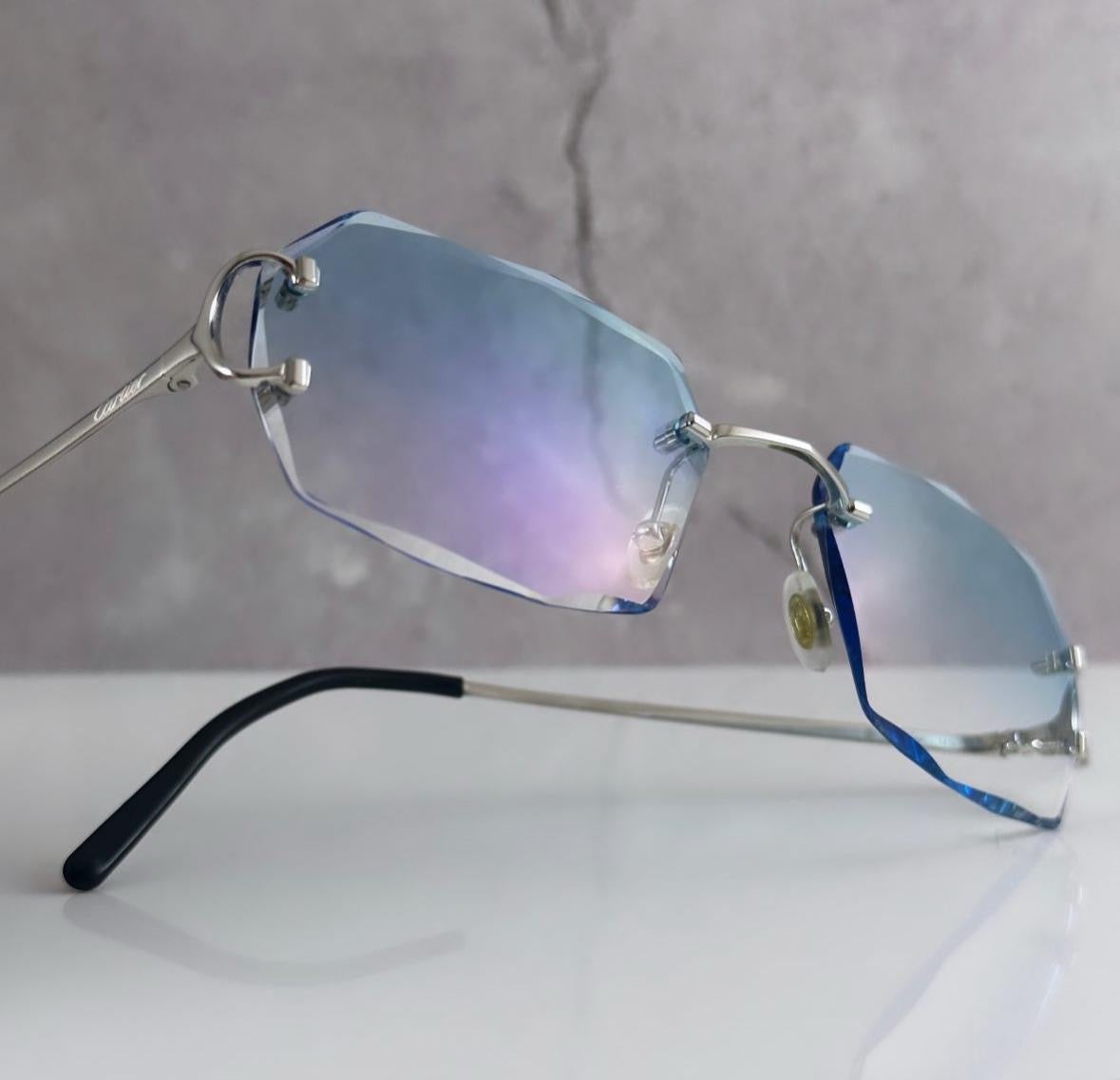 Kavinchi blue diamond cut
